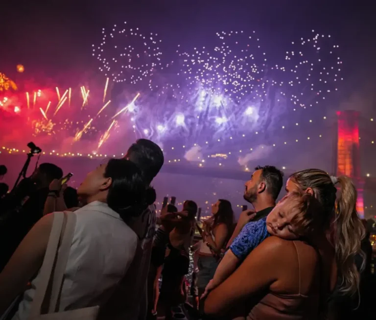 Das größte Feuerwerk in den USA und das Coney Island Hot Dog Wettessen – so feierte New York den amerikanischen Unabhängigkeitstag 4th of July