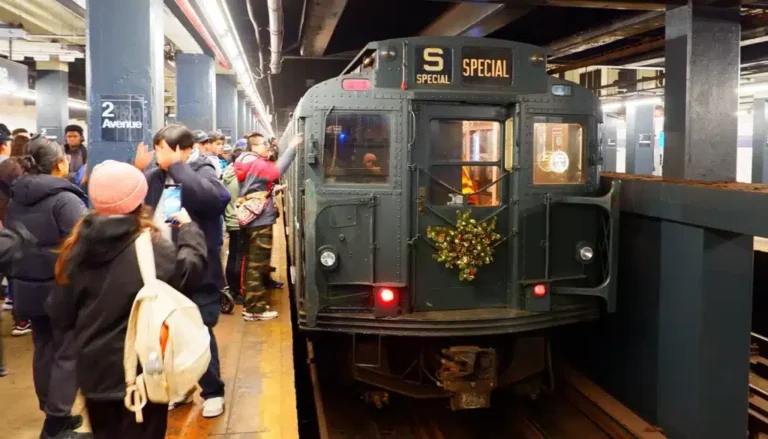 New York Nostalgie – Im Dezember kann man mit U-Bahnen aus den 1930er Jahren fahren