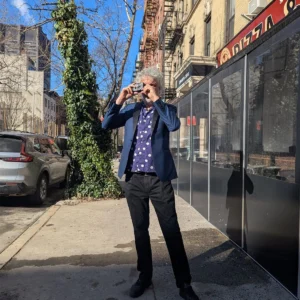 Sieben Monate altes Mädchen in Brooklyn kommt durch Schüsse ums Leben – 21-Jähriger wegen Mordes angeklagt (mit Video)